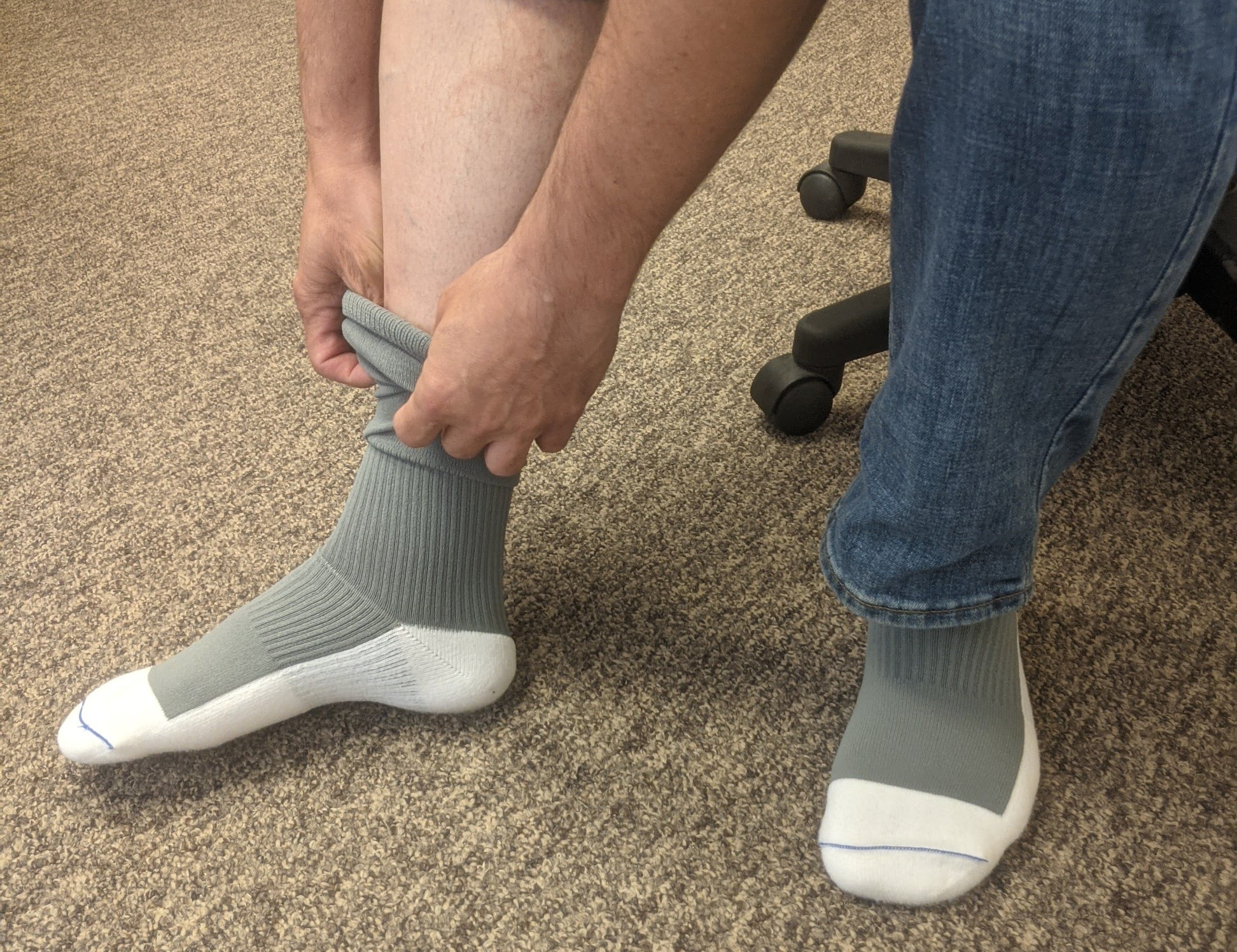 Compression garments that do not compress the foot and heel area